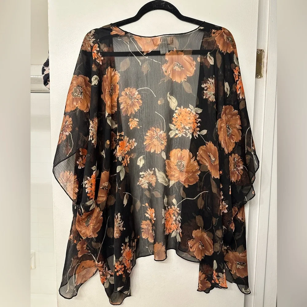 Floral Kimono. Band of Gypsies. Black and Orange. M/L - Picture 2 of 3